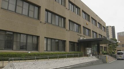 【福岡】横断中の73歳女性をはねて死亡させ逃走か　8キロ先でヘッドライトが壊れた車を職務質問→あいまいな説明　39歳自称会社員の男を逮捕「段差だと思った」